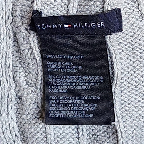 Tommy Hilfiger Womens Elegant Gray Scarf - Picture 7 of 9